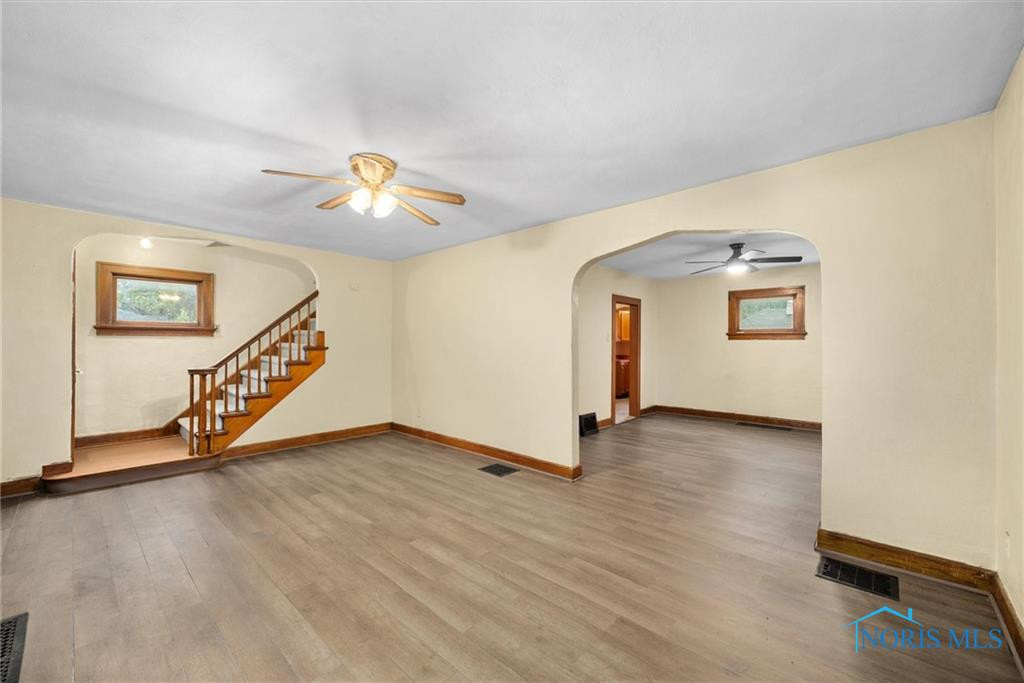 3523 Elm Street