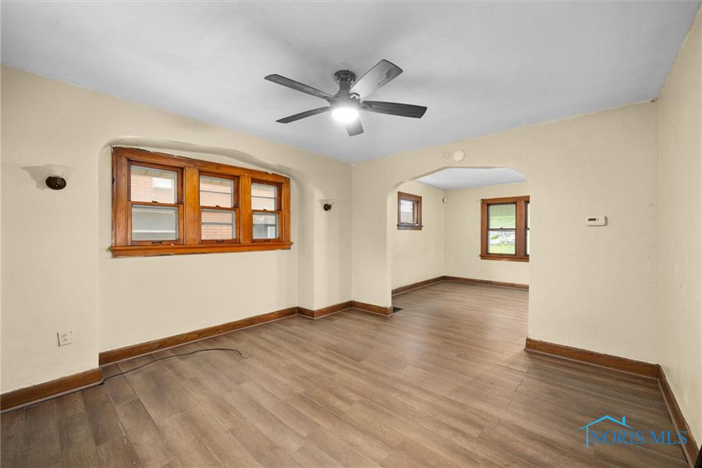 3523 Elm Street