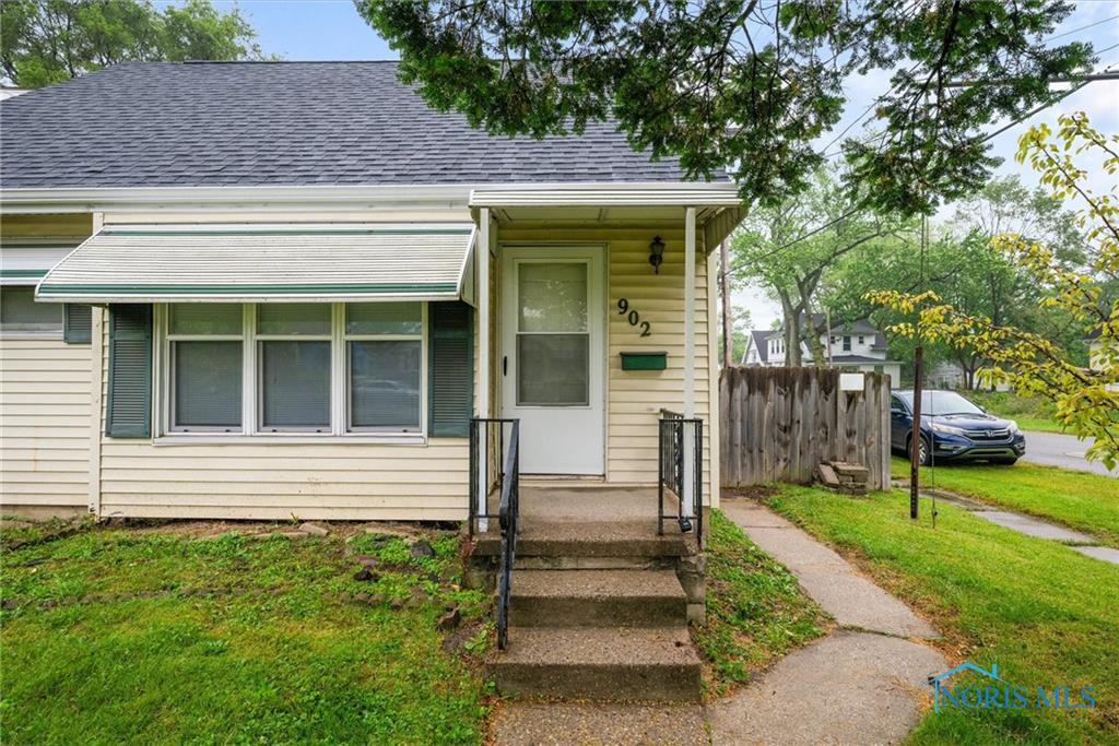 902 Coventry Avenue