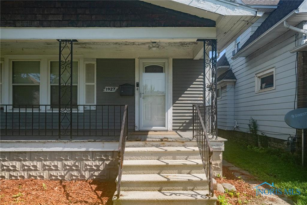 1927 Greenwood Avenue