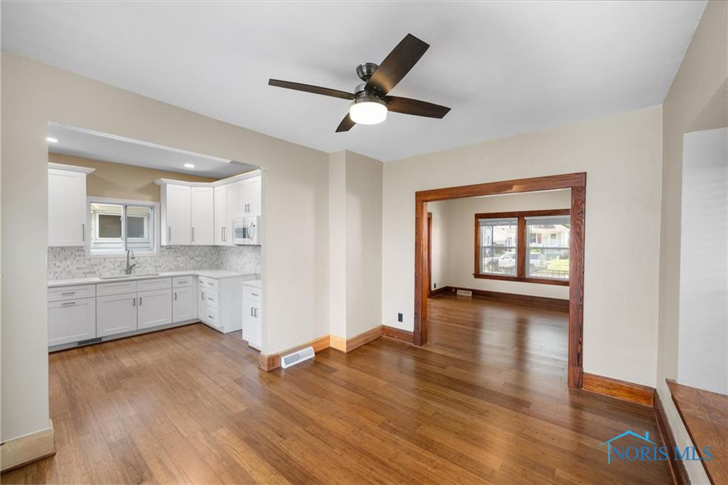 1927 Greenwood Avenue