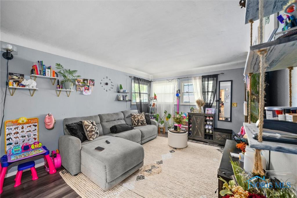5343 Florita Drive