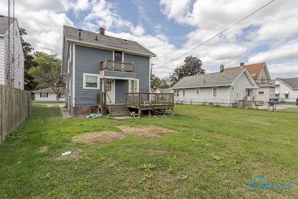 1749 Selkirk Street