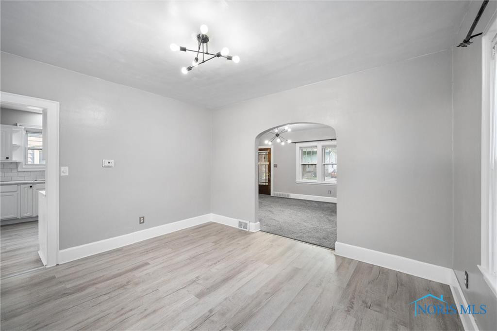 556 Apple Avenue