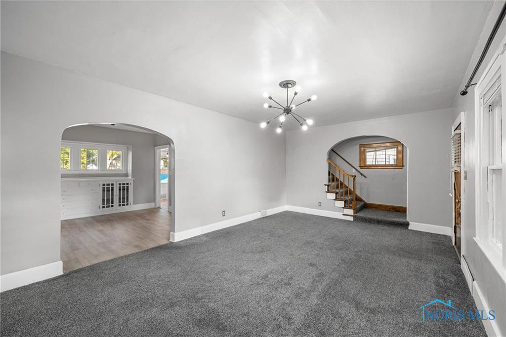 556 Apple Avenue