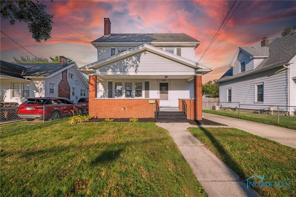 556 Apple Avenue