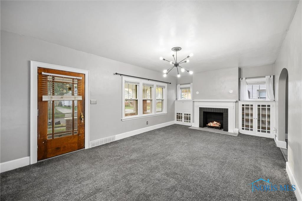 556 Apple Avenue