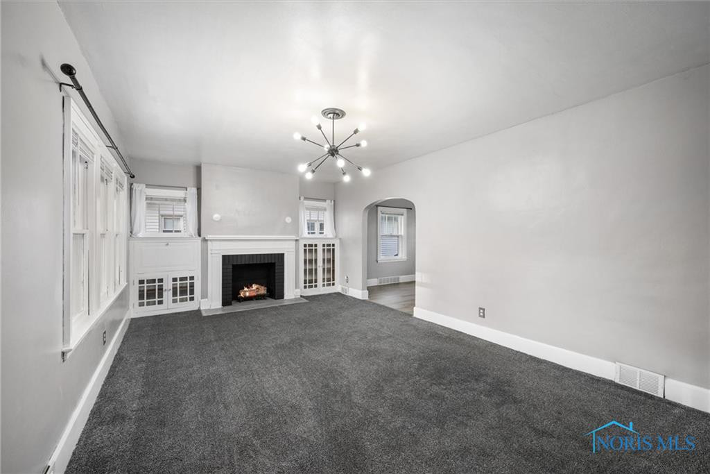 556 Apple Avenue