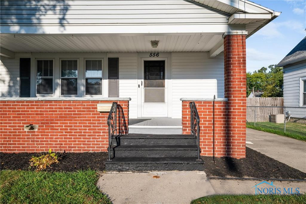 556 Apple Avenue
