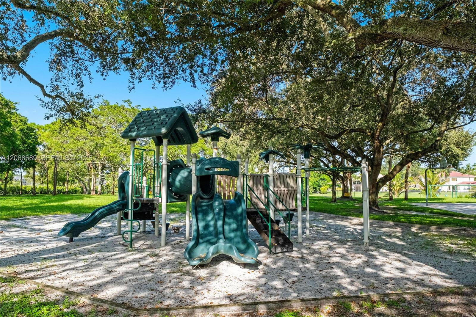 10660 SW 44th Ct