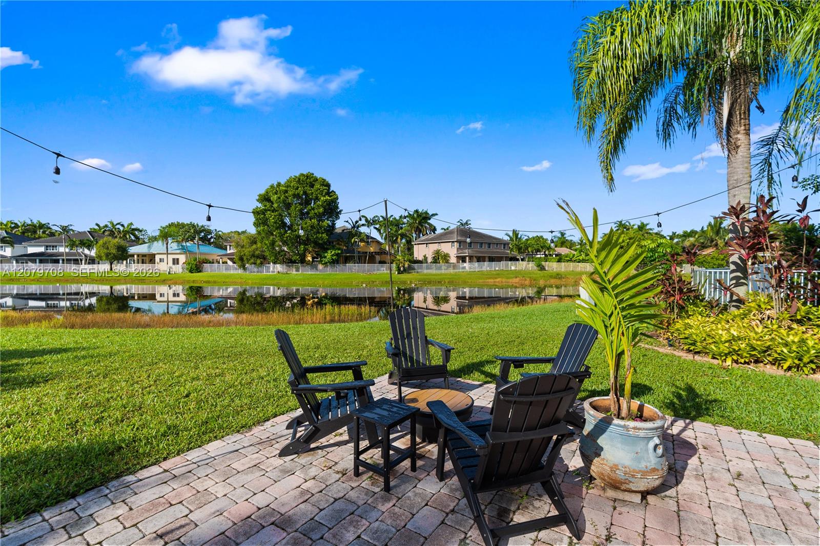 1416 Canary Island Dr