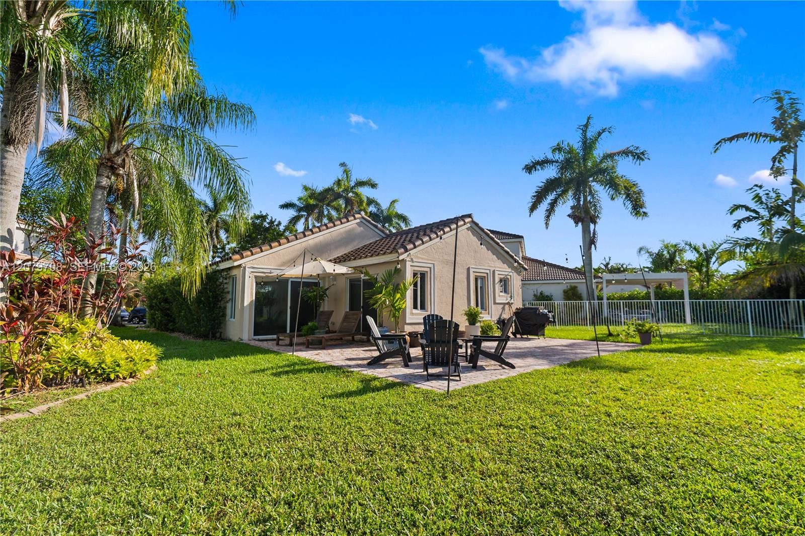 1416 Canary Island Dr