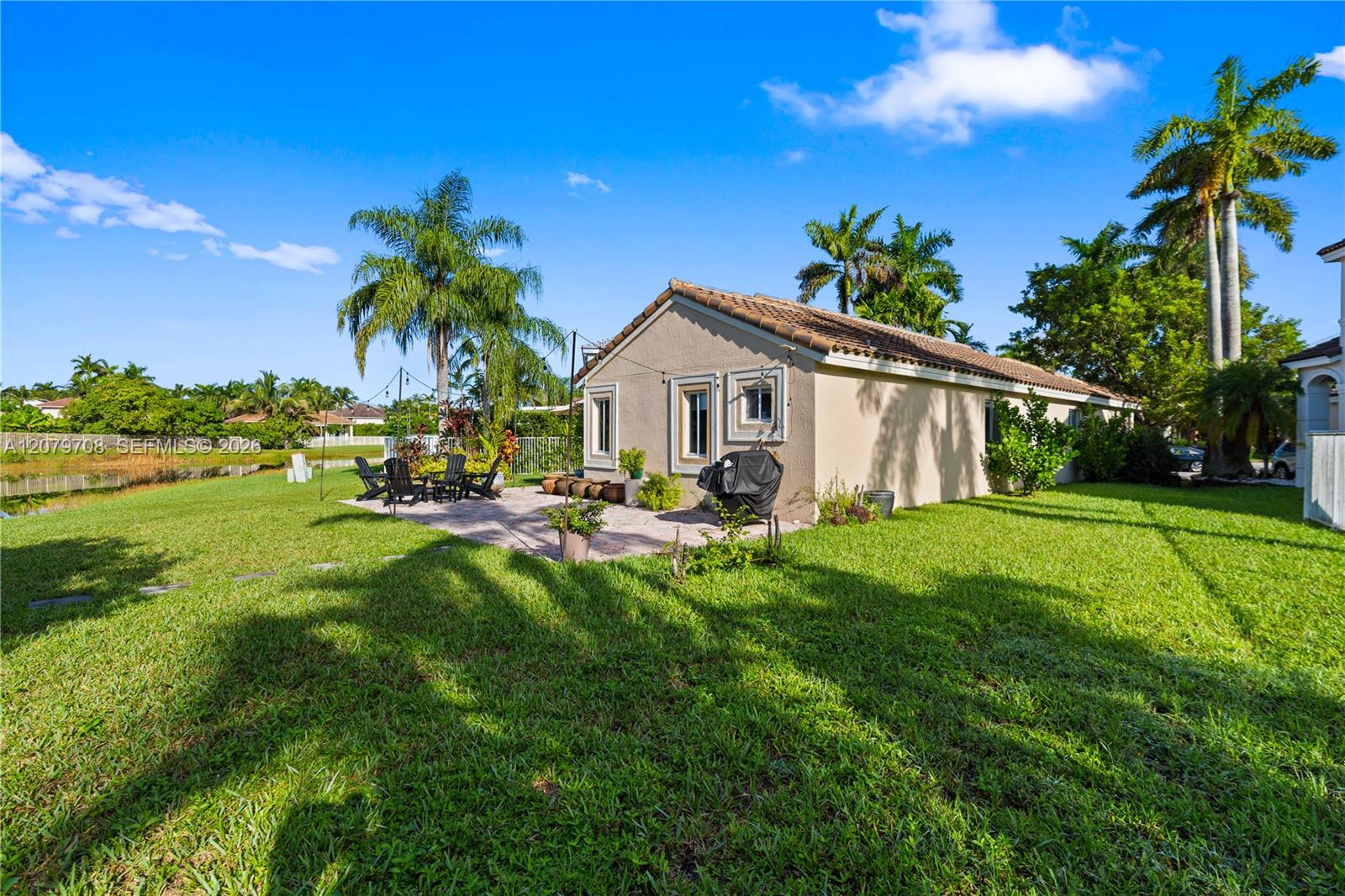 1416 Canary Island Dr