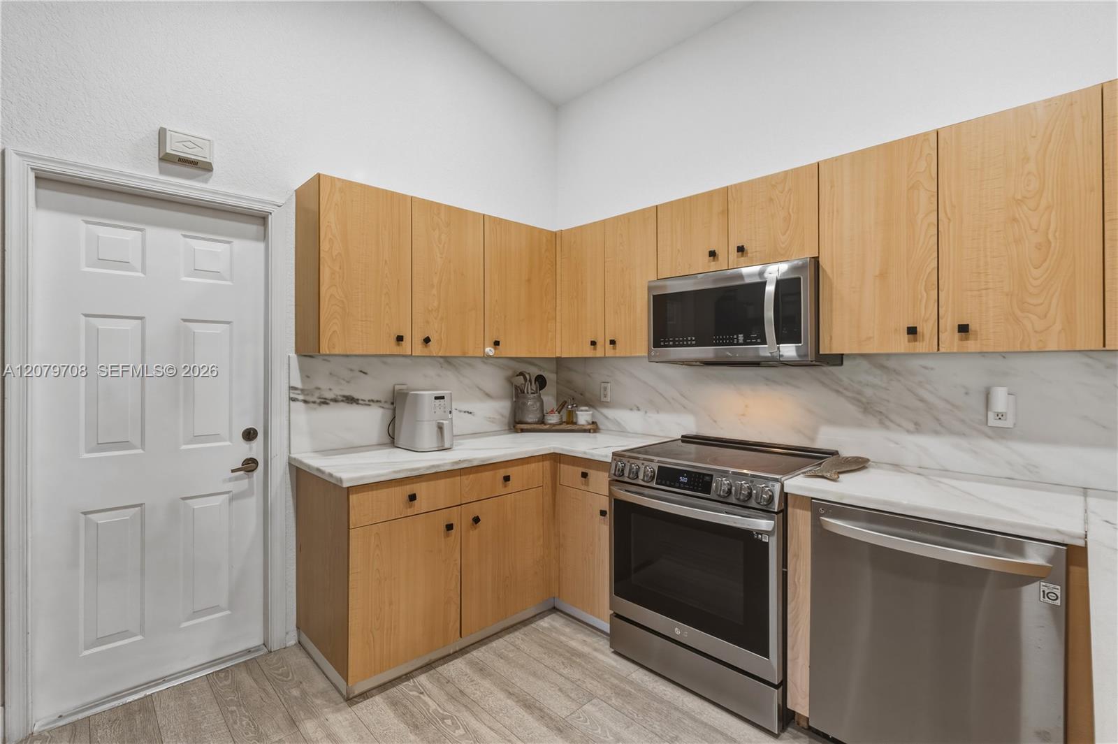 1416 Canary Island Dr