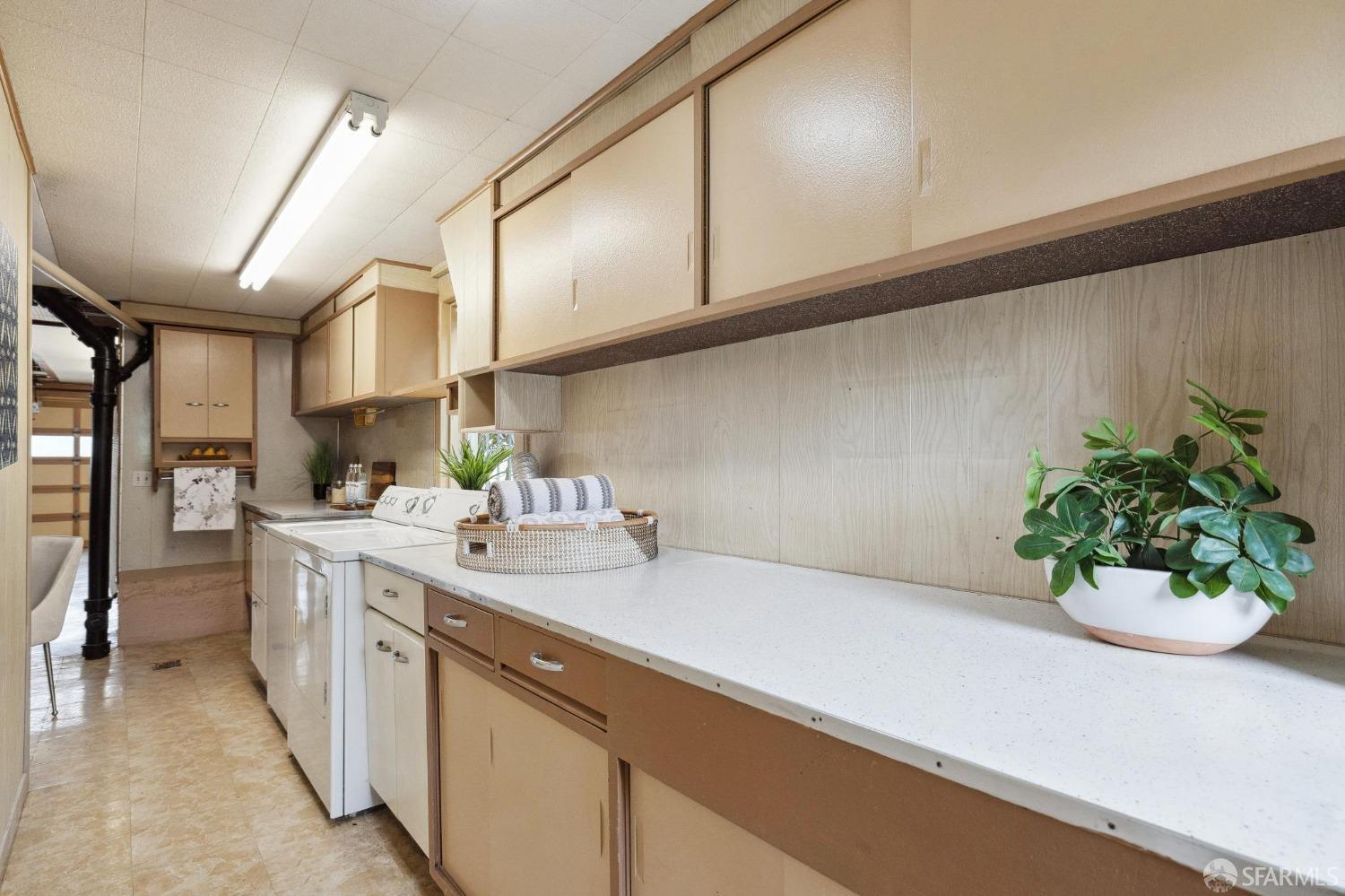1555 Eucalyptus Drive