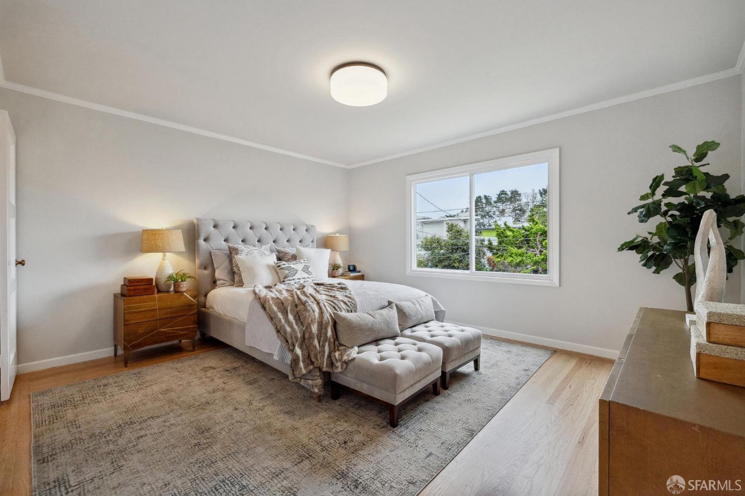 1555 Eucalyptus Drive
