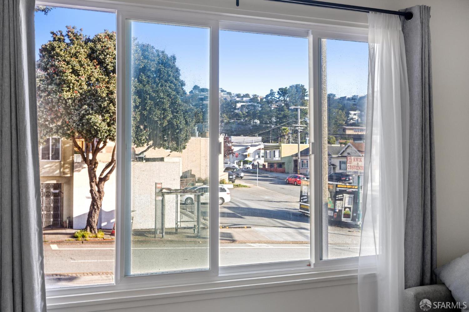 619 Monterey Boulevard