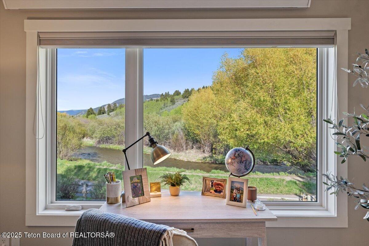 818 A POWDERHORN Lane