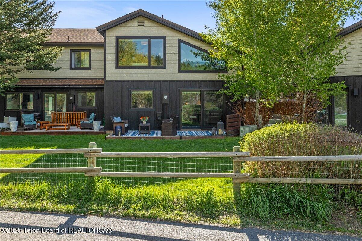 818 A POWDERHORN Lane