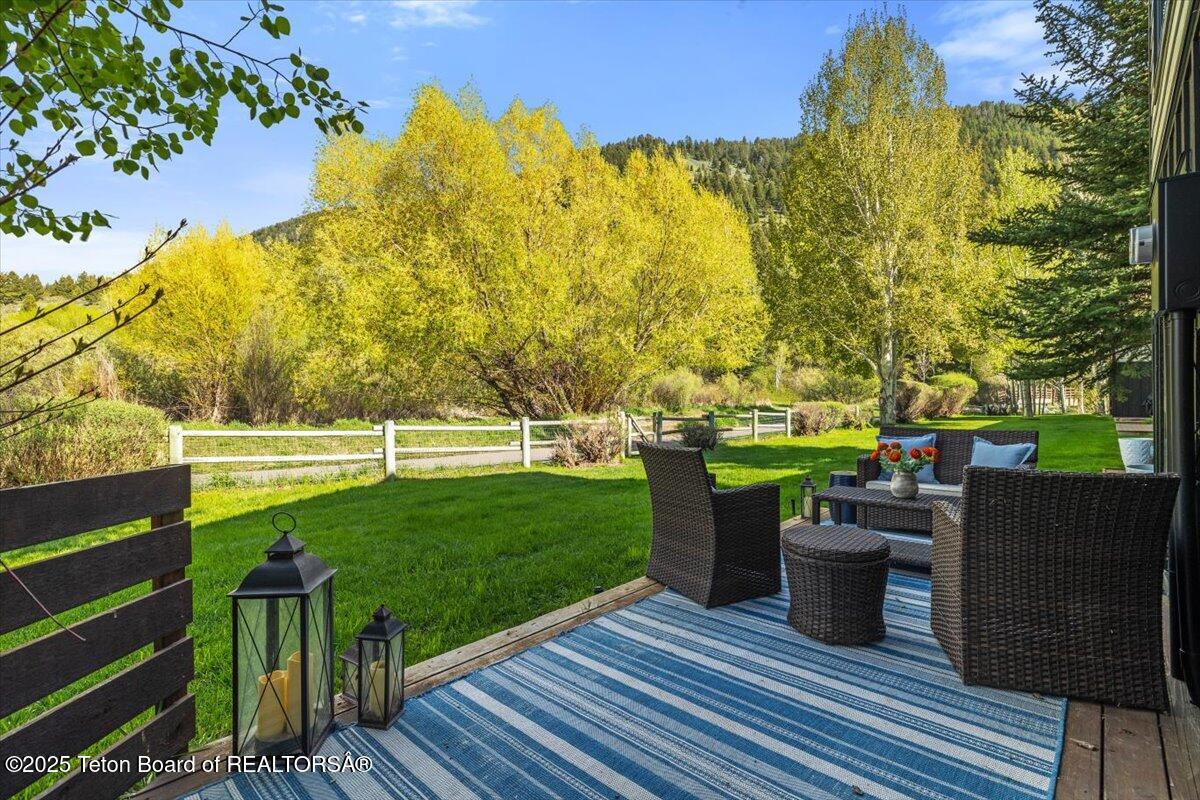 818 A POWDERHORN Lane