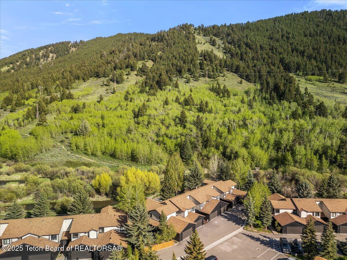 818 A POWDERHORN Lane