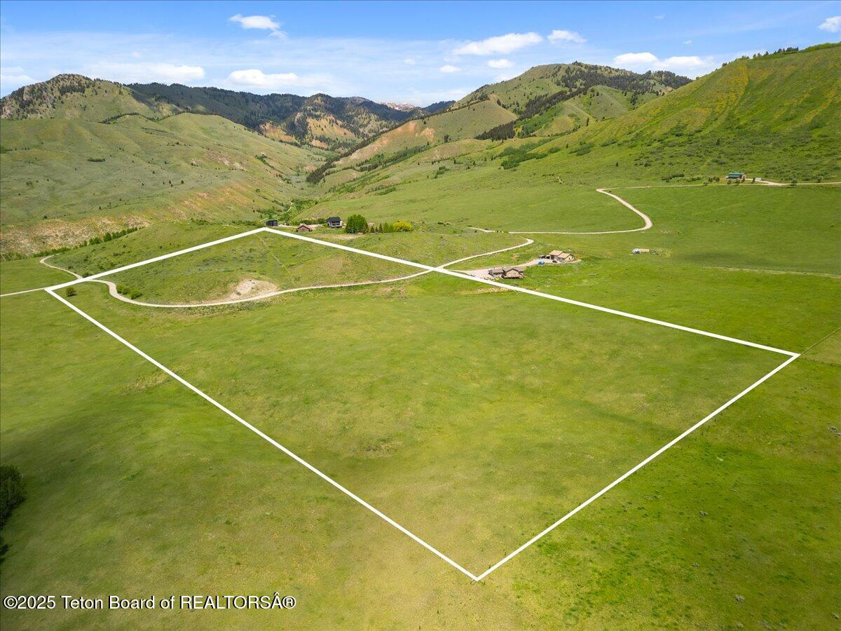 3110 E WILDHORSE Road