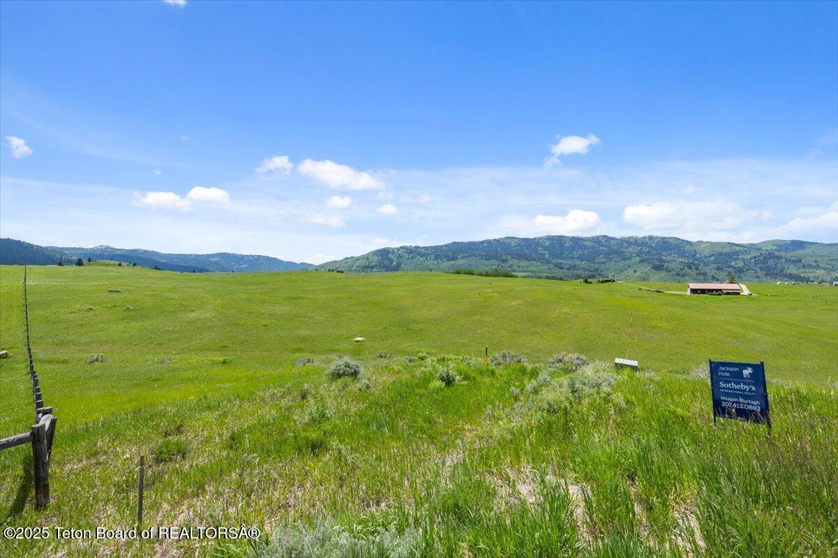 3110 E WILDHORSE Road