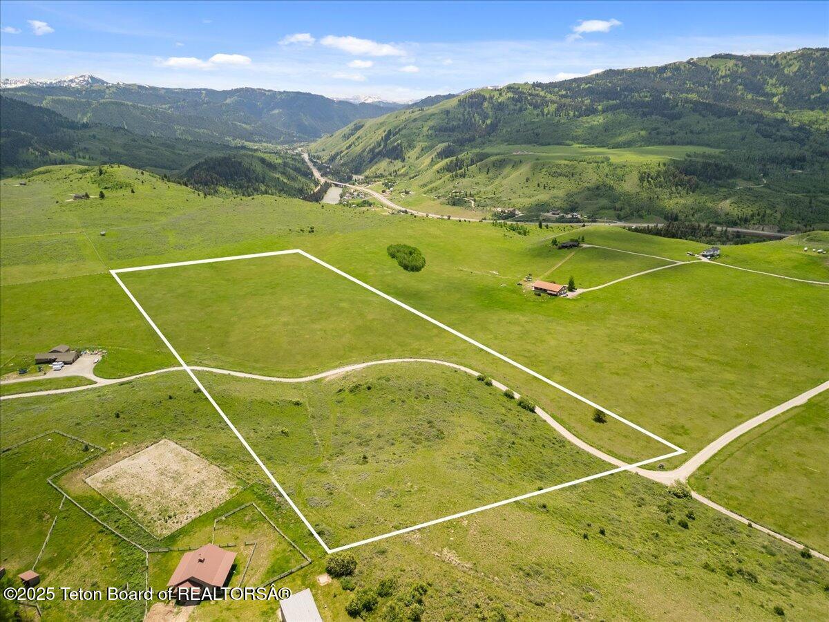 3110 E WILDHORSE Road