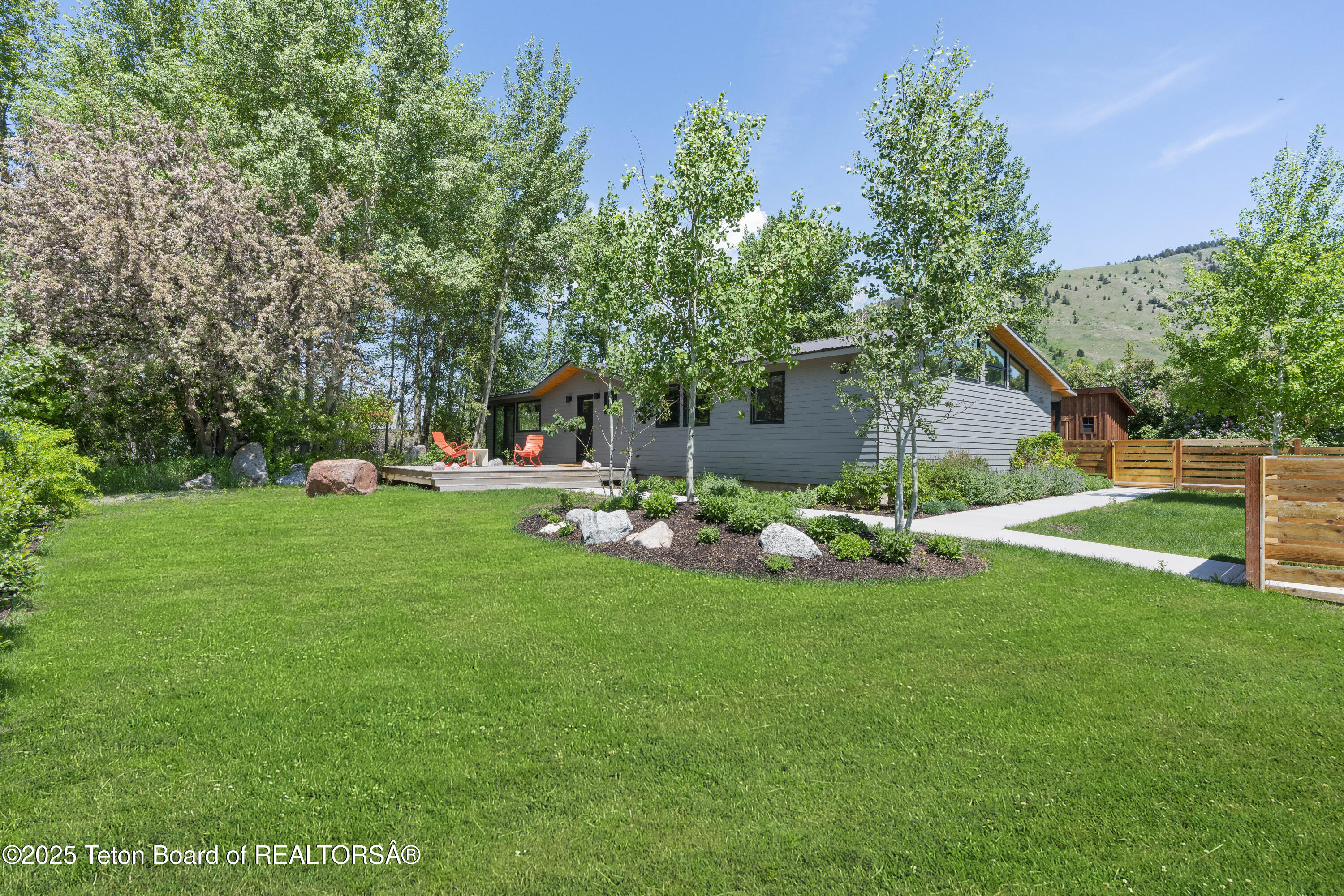 725 CACHE CREEK Drive