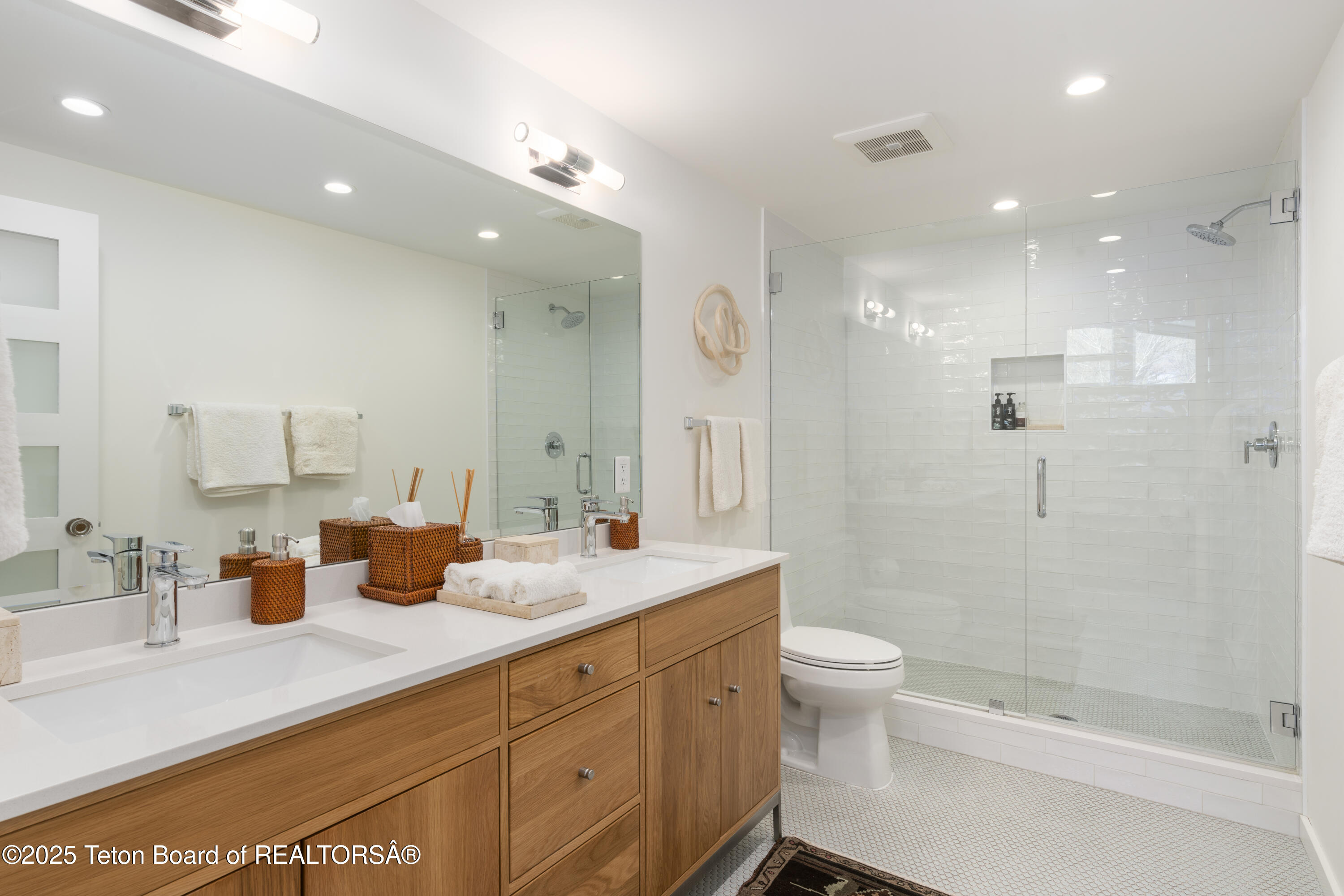 725 CACHE CREEK Drive
