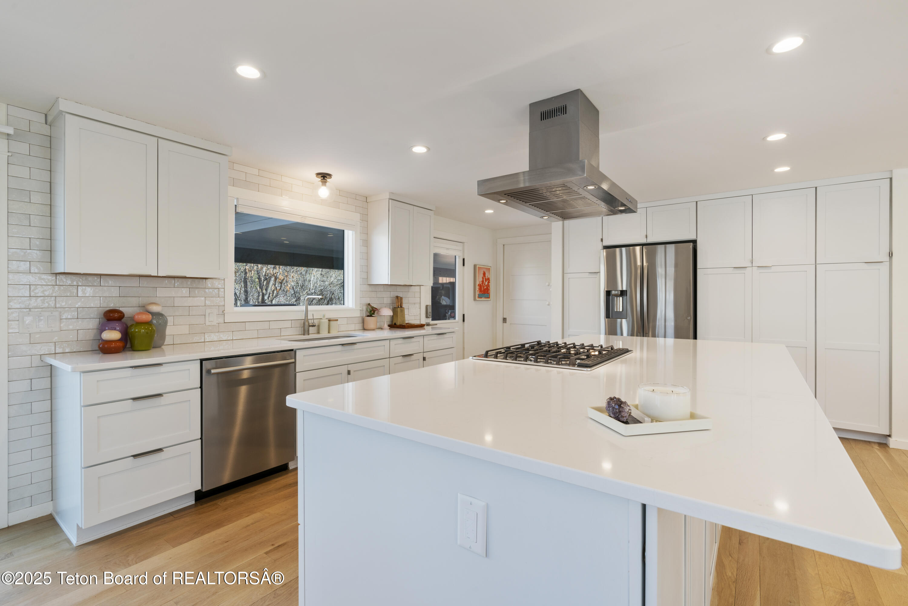 725 CACHE CREEK Drive