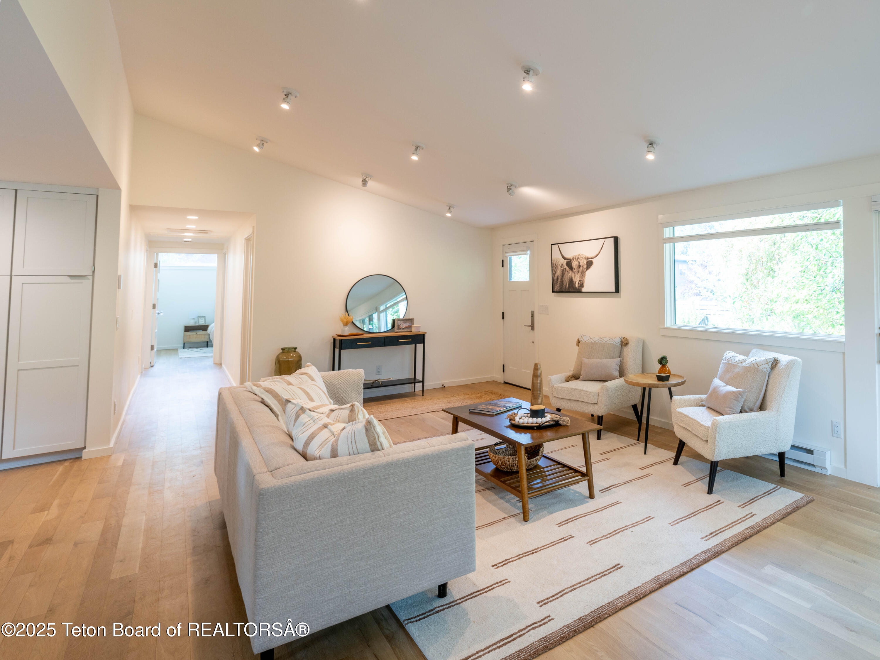 725 CACHE CREEK Drive