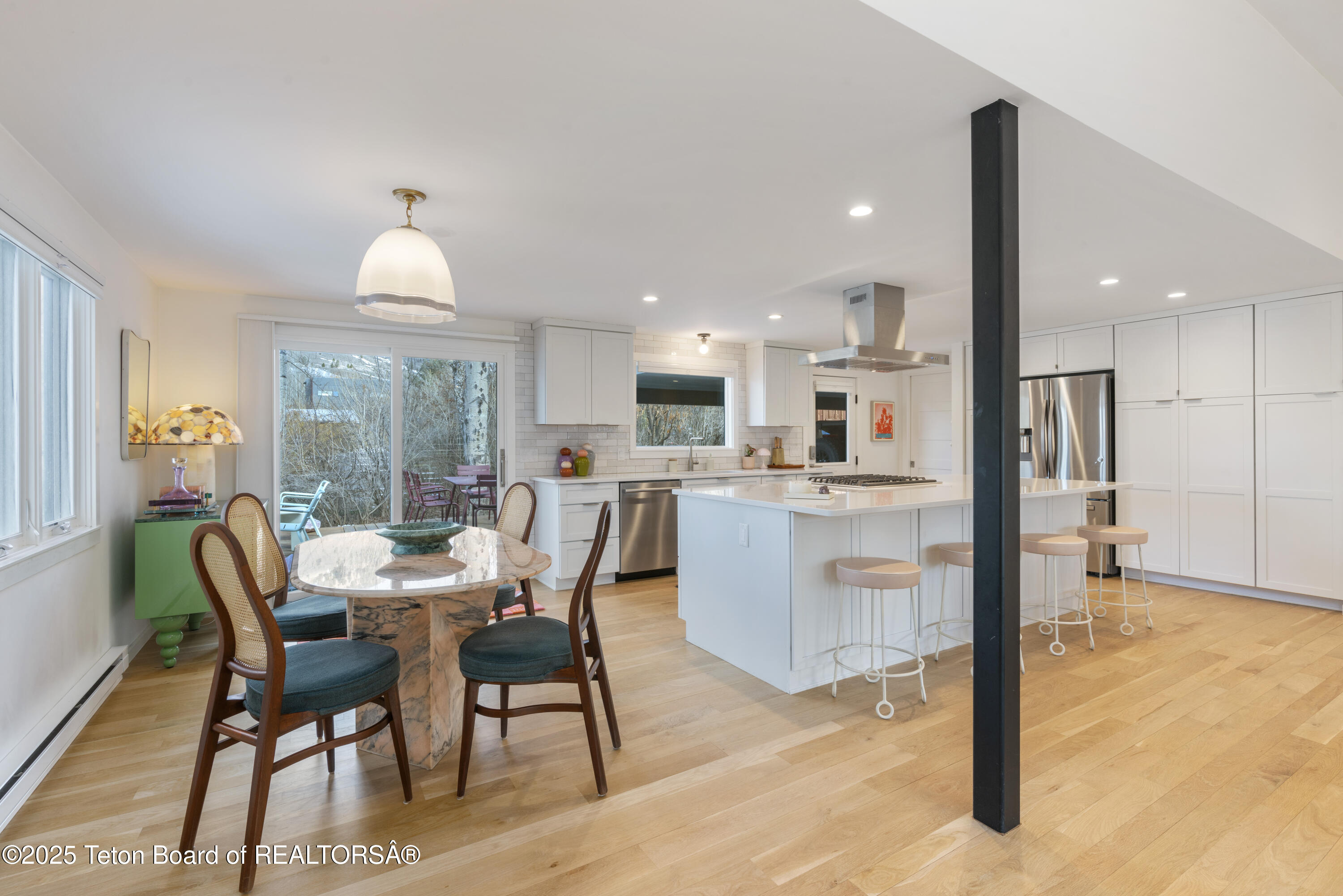 725 CACHE CREEK Drive