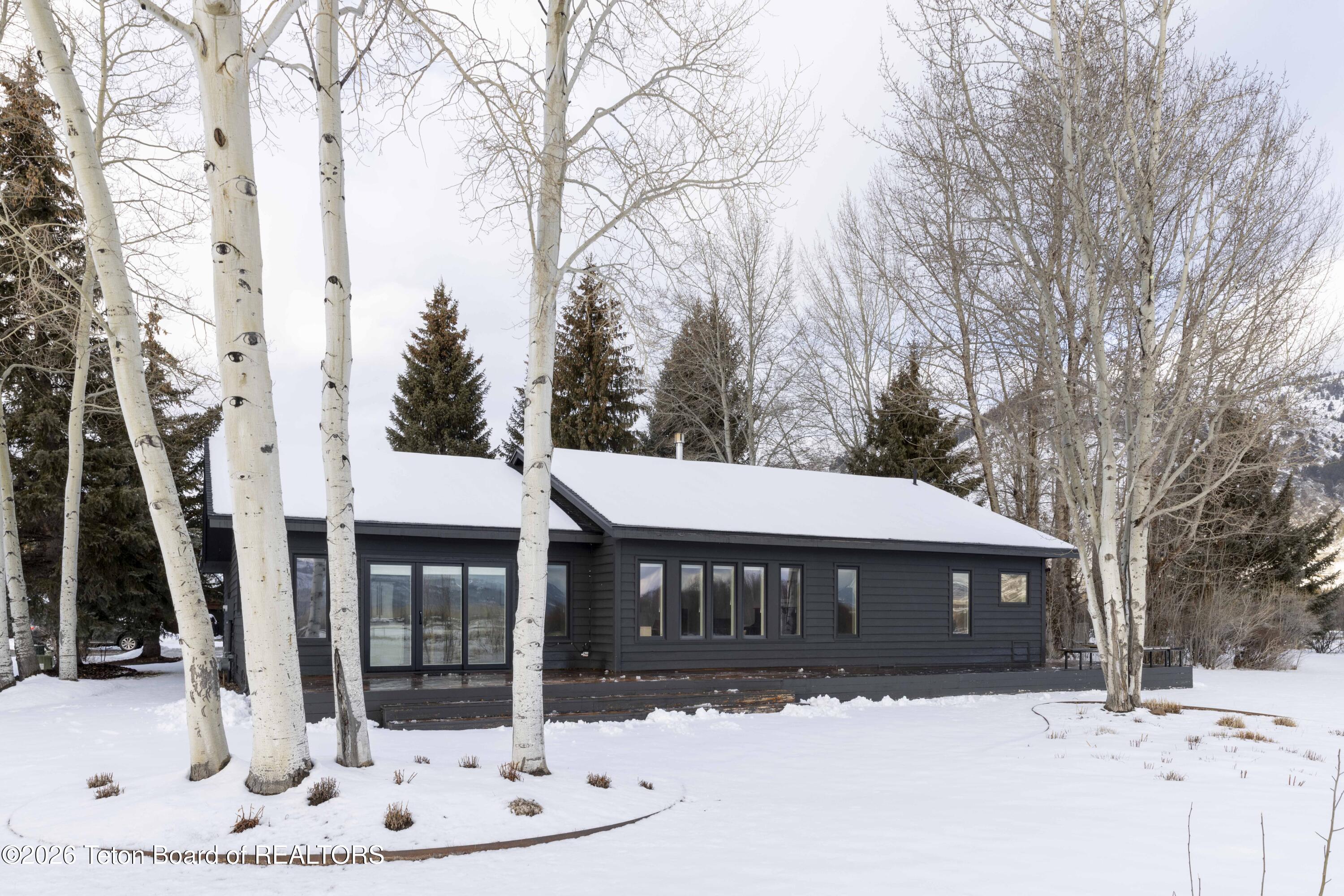 1500 W CLYDESDALE Drive