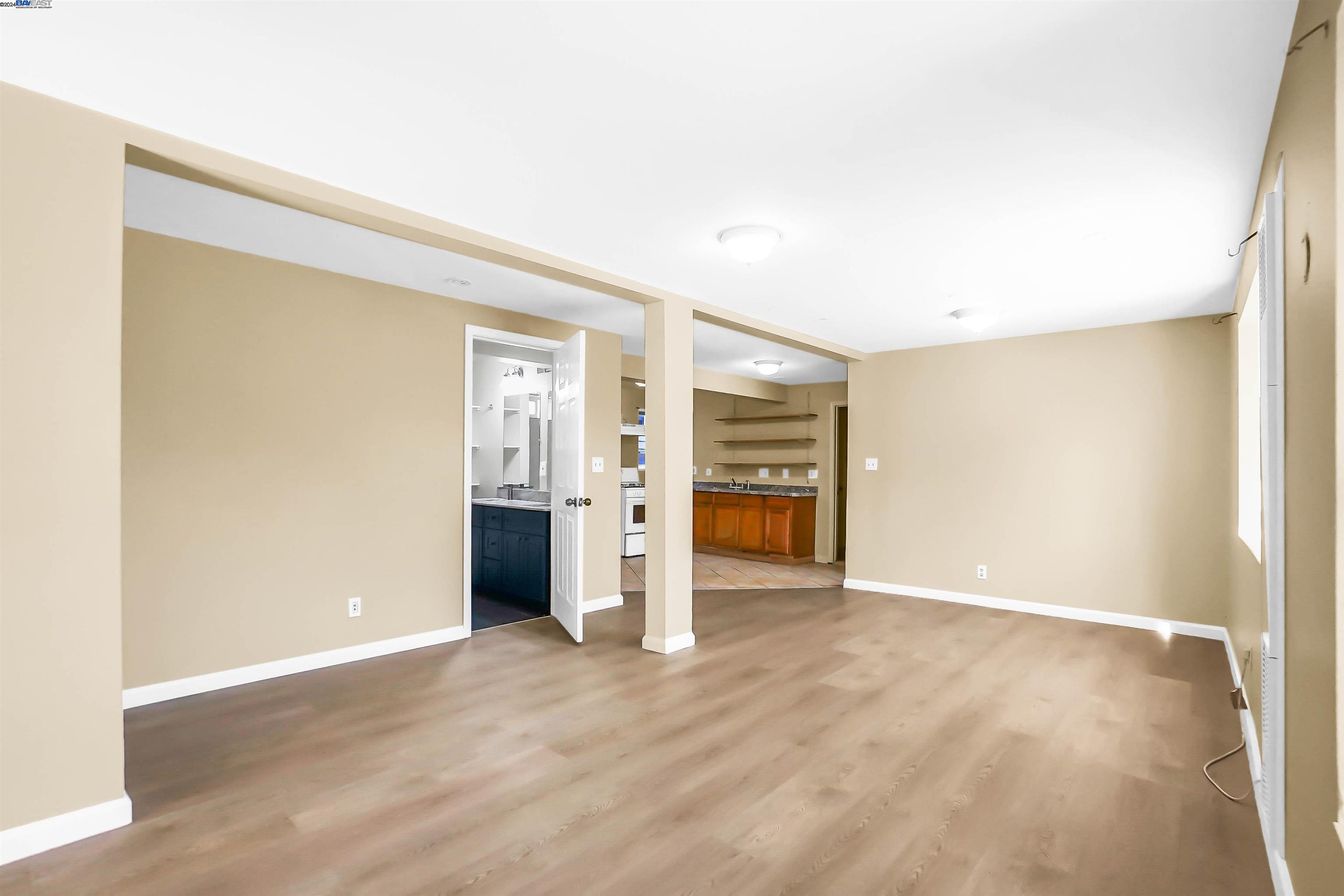 3316 Laguna Way
