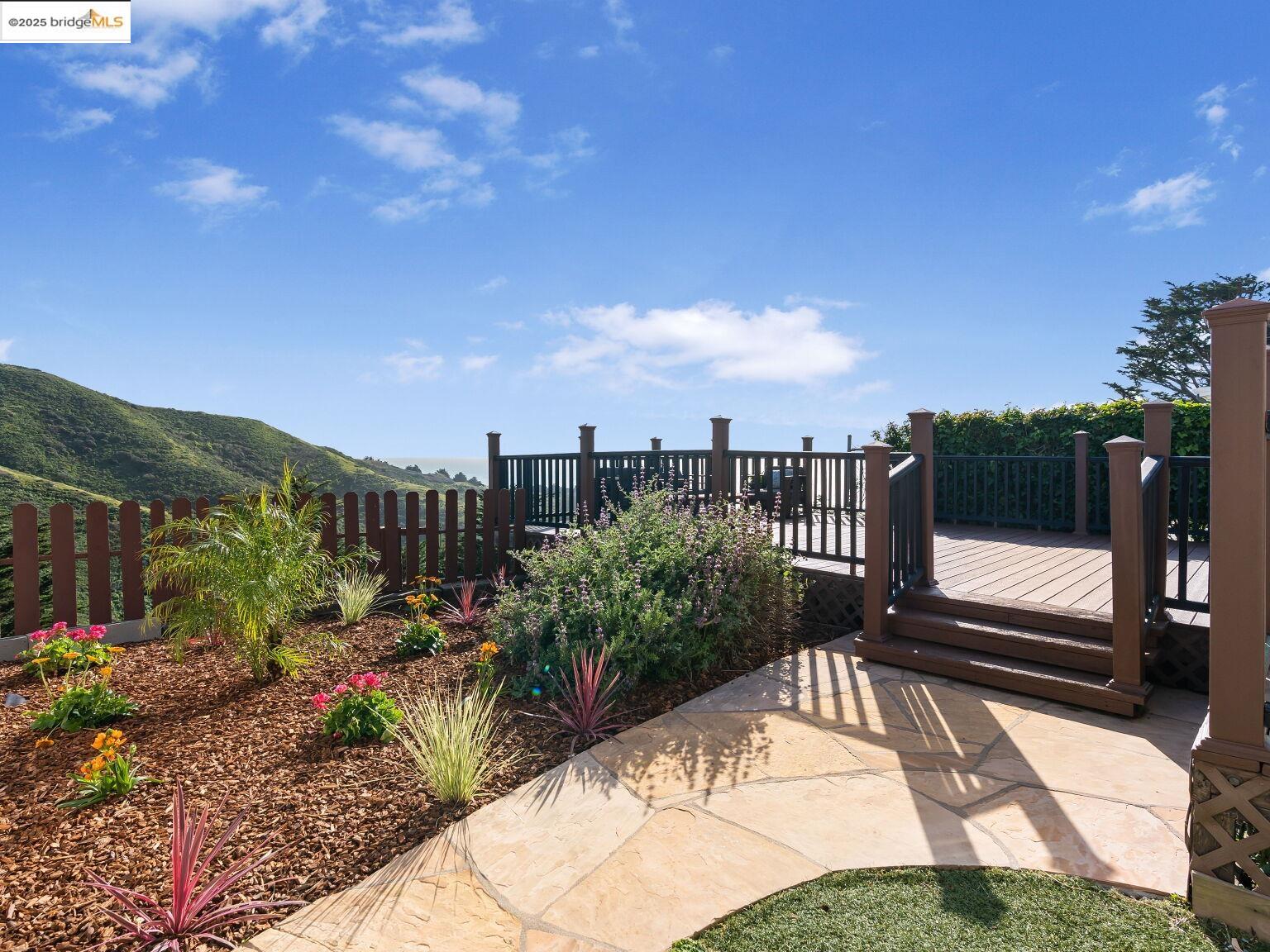 498 Manor Dr