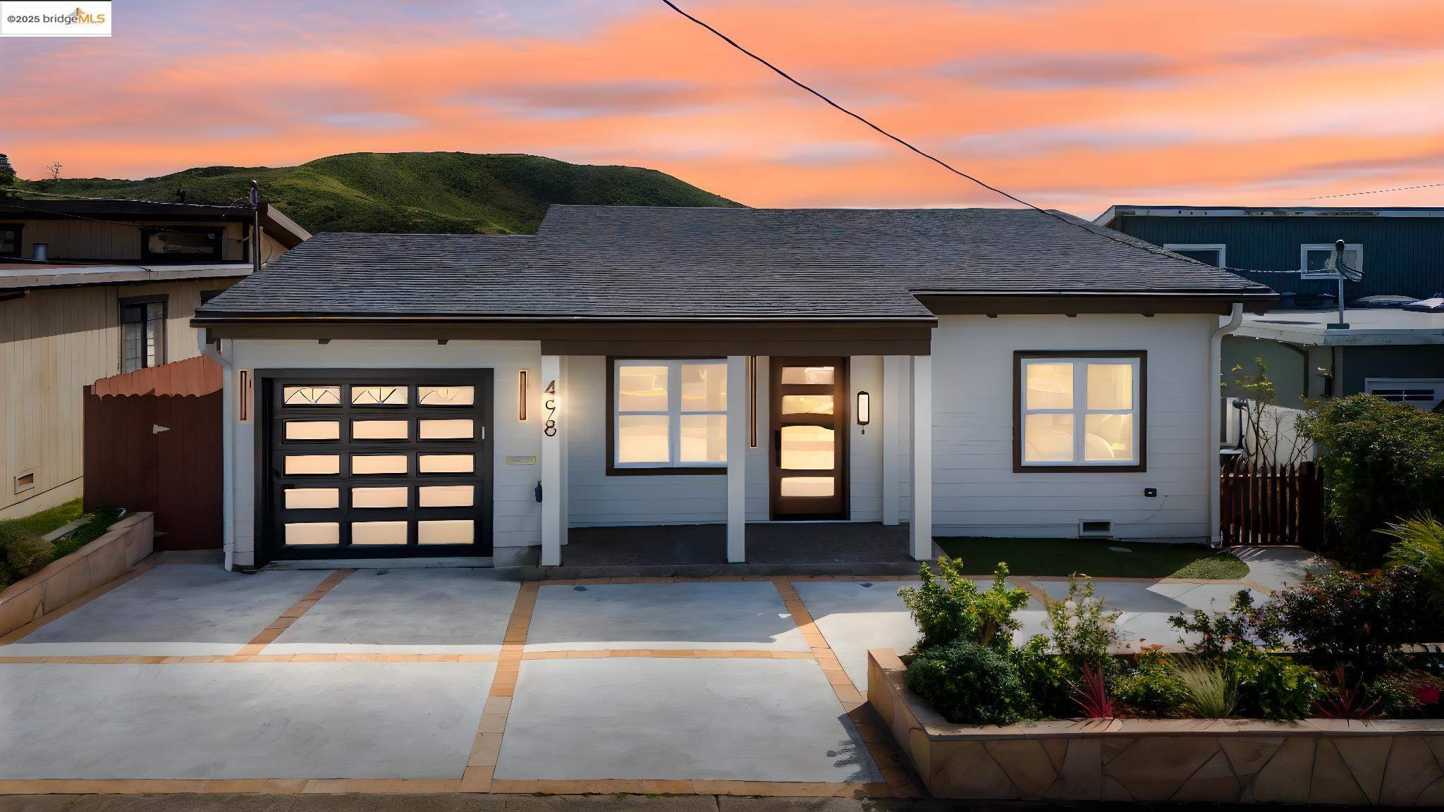 498 Manor Dr