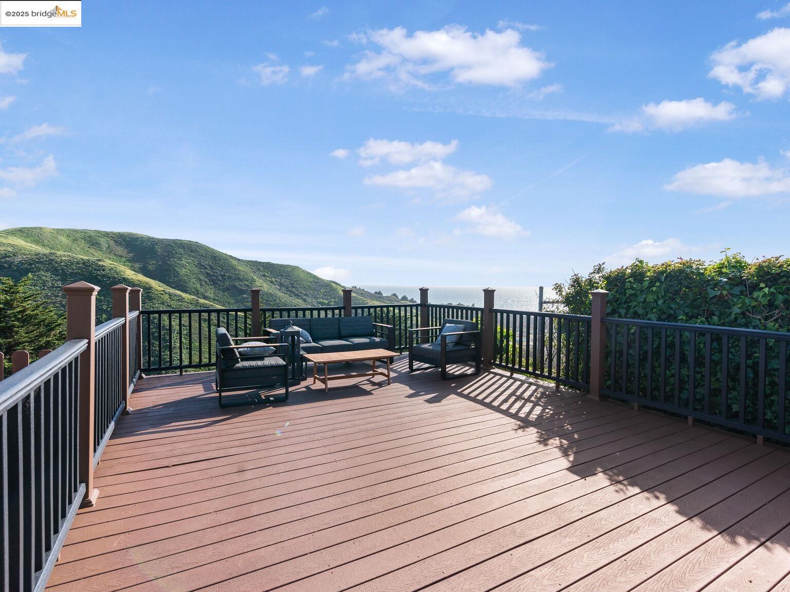 498 Manor Dr