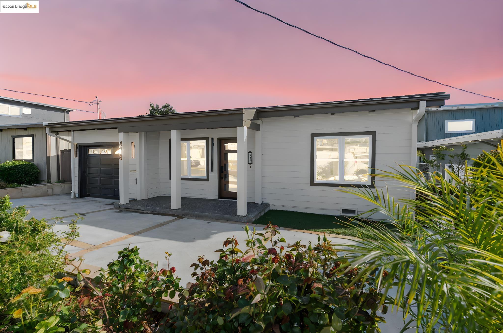 498 Manor Dr