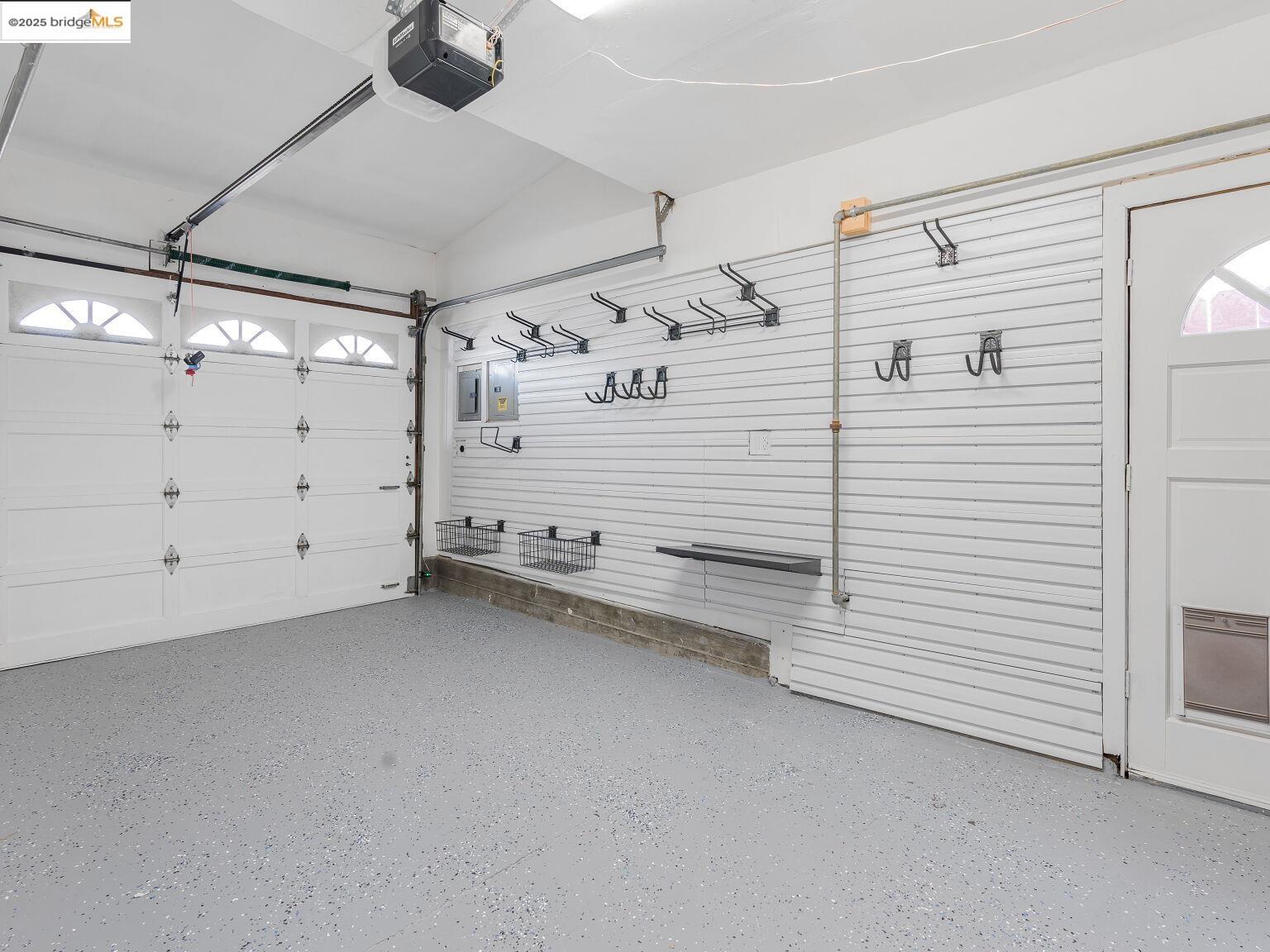 498 Manor Dr