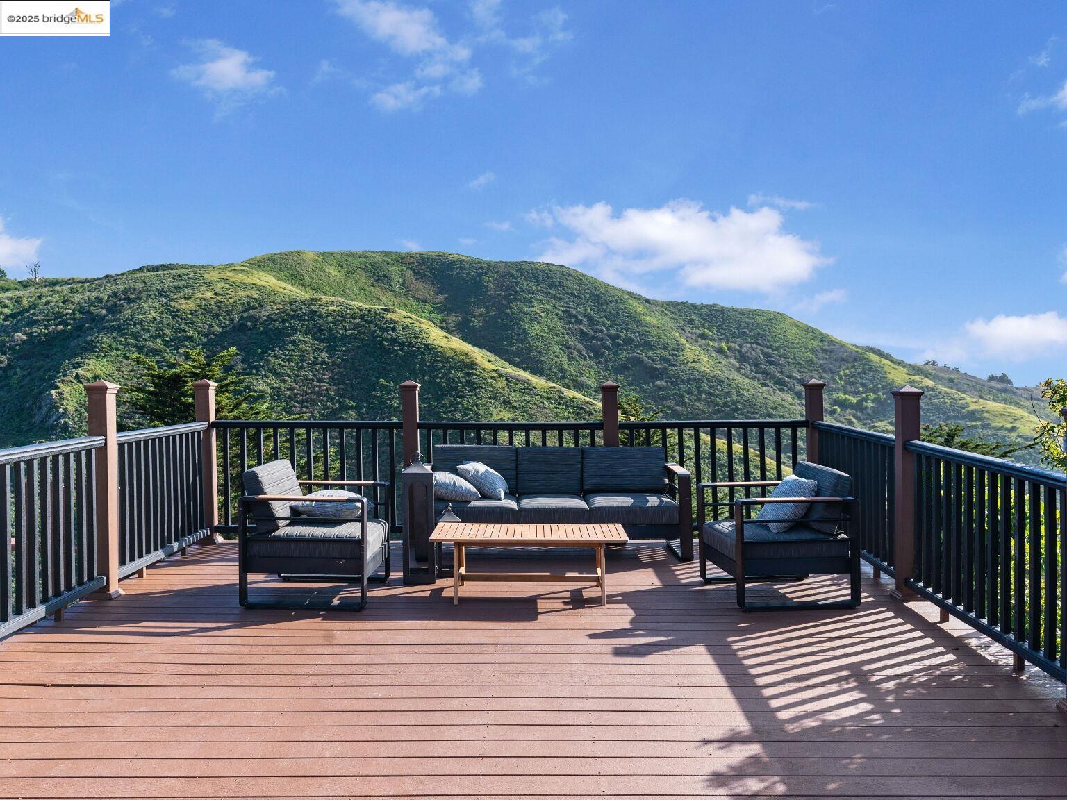 498 Manor Dr
