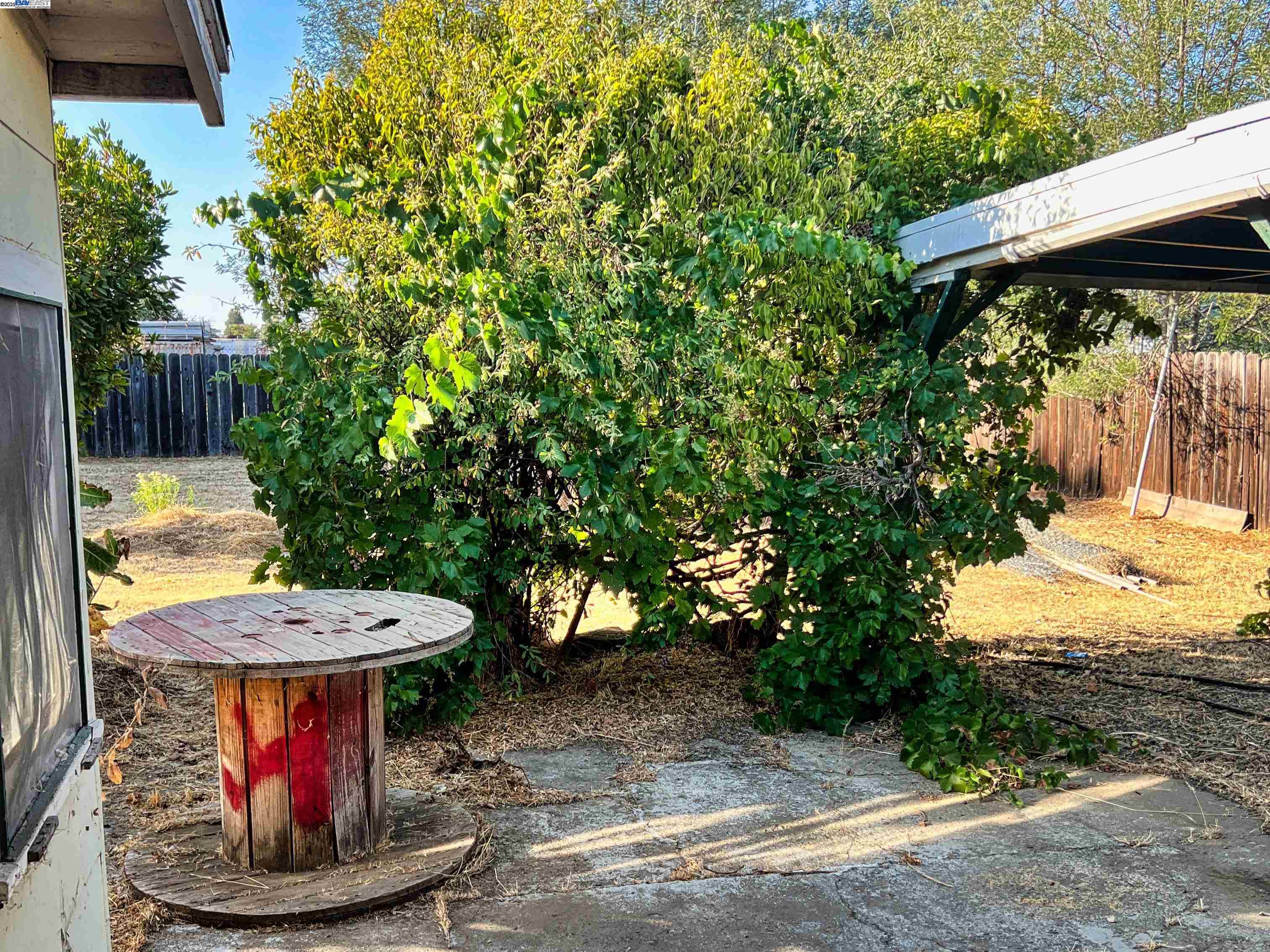 65 Burbank Ave