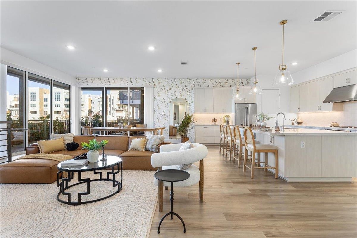 2259 Kilowatt Way # 206