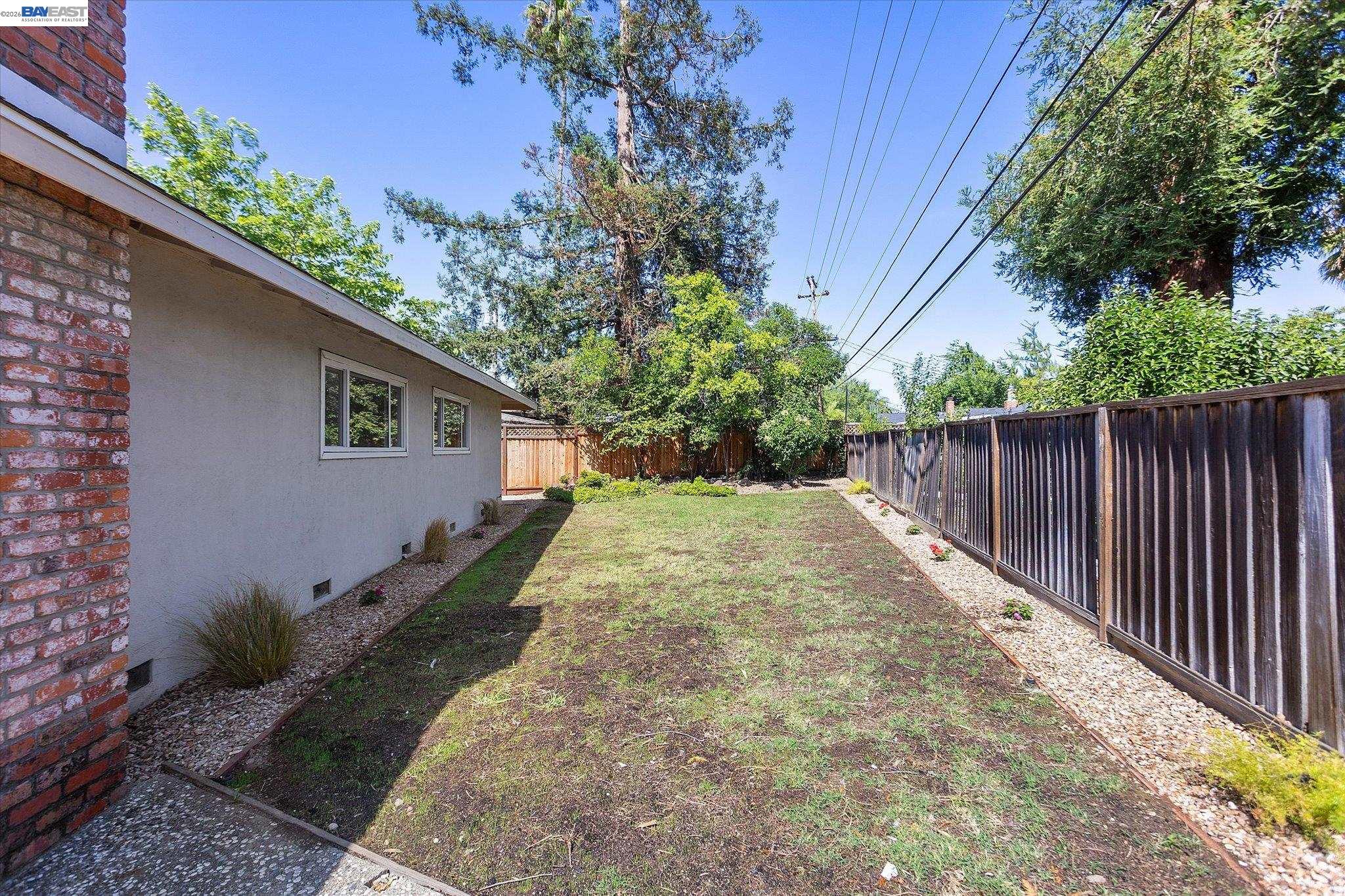 4875 Pepperwood Way