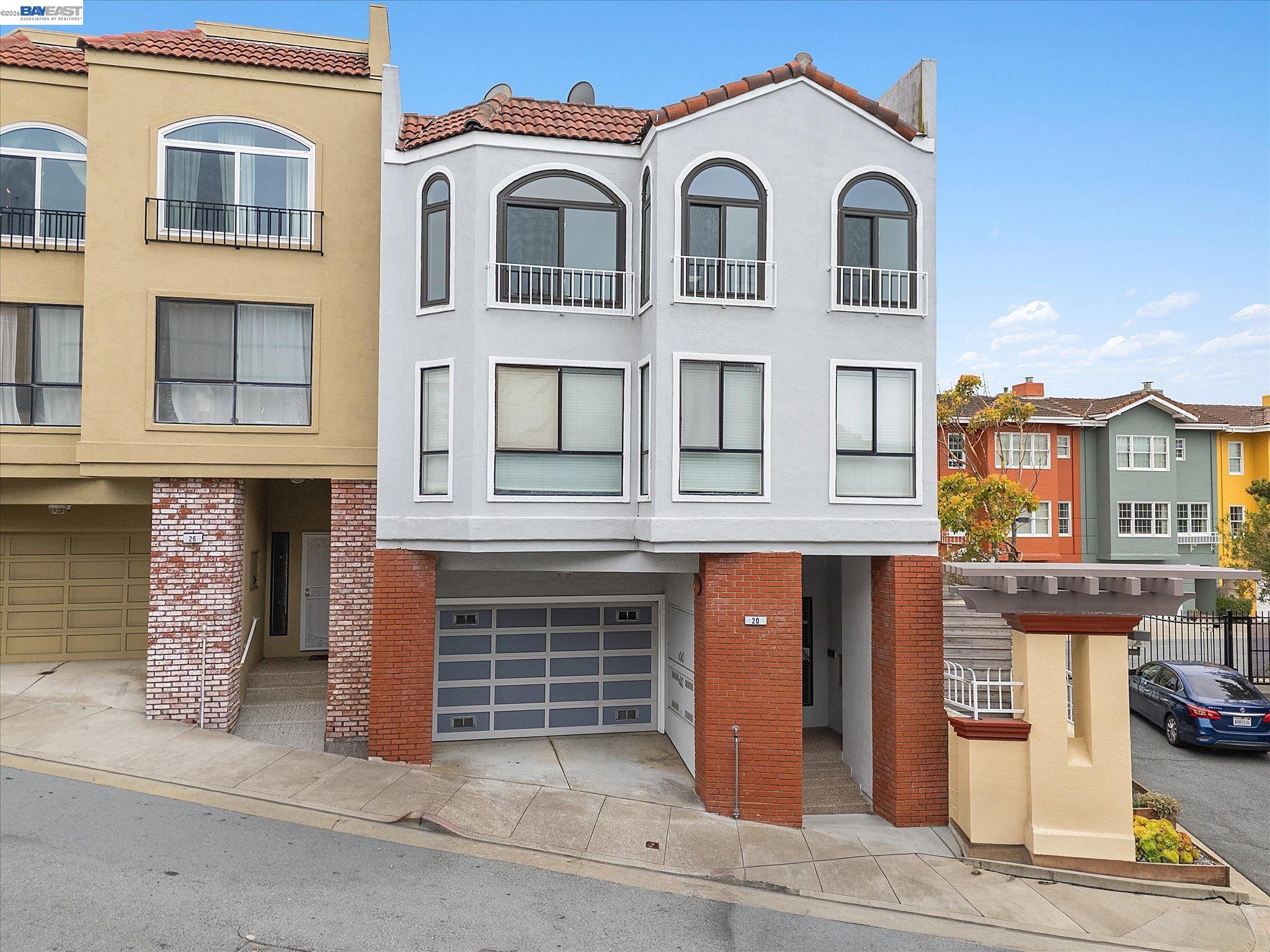 20 Dorado Ter Unit: Penthouse