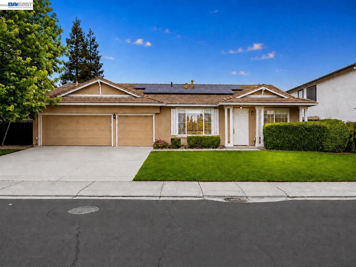 745 Vasconcellos Ave