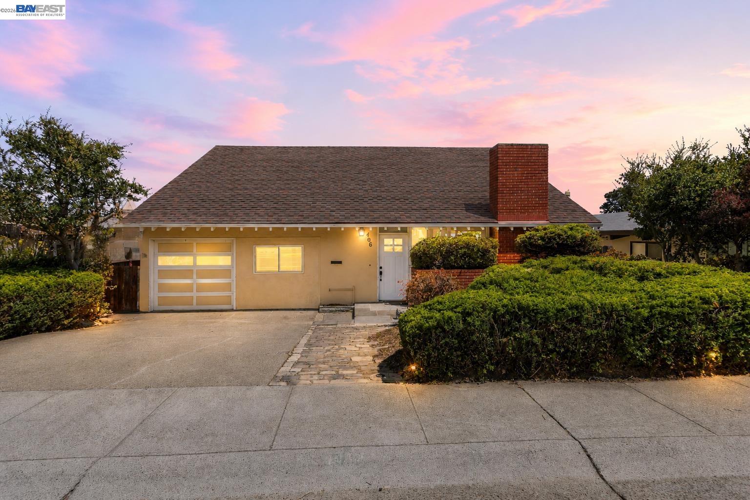 406 Hawthorne Ave