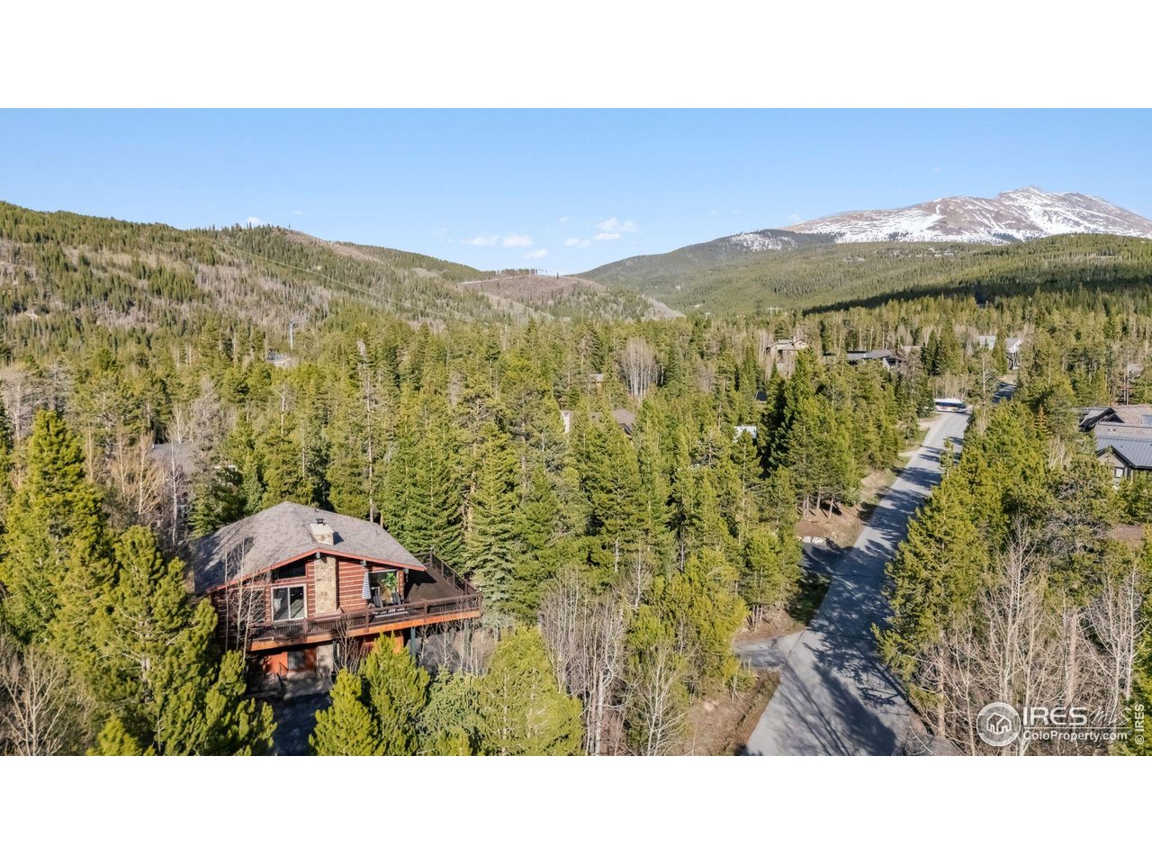 216 N Gold Flake Trce