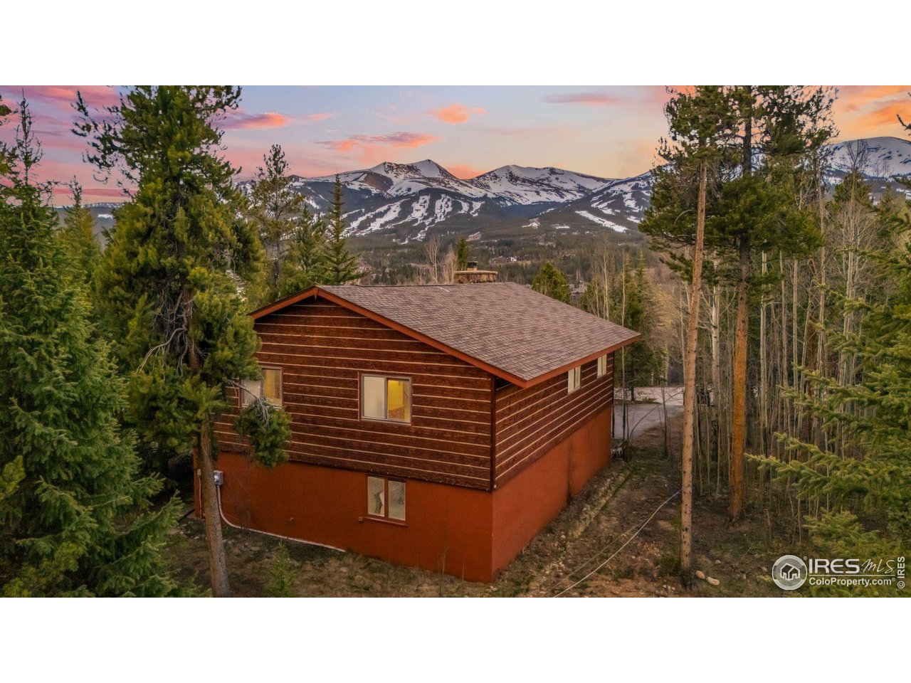 216 N Gold Flake Trce