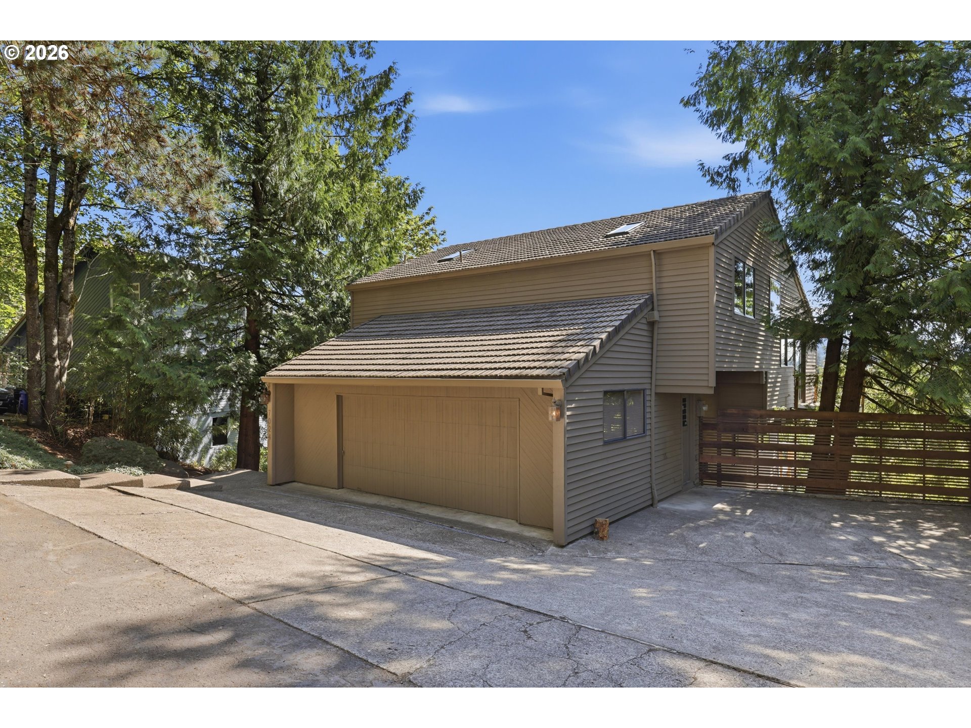 7024 SW CANYON DR
